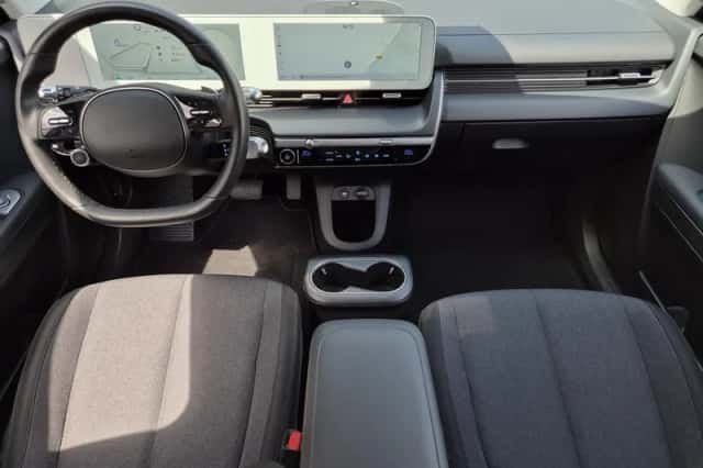 Hyundai Ioniq 5 (2023) thumbnail 2
