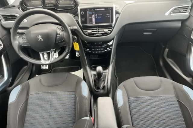 Peugeot 208 (2012) thumbnail 2
