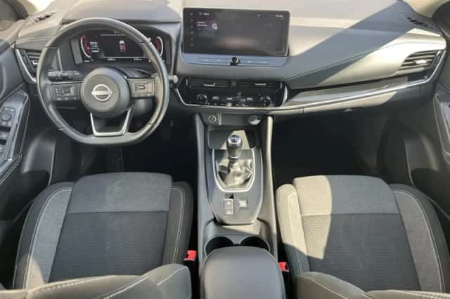 Nissan Qashqai (2023) thumbnail 2