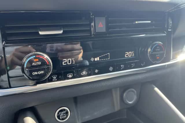Nissan Qashqai (2023) thumbnail 4