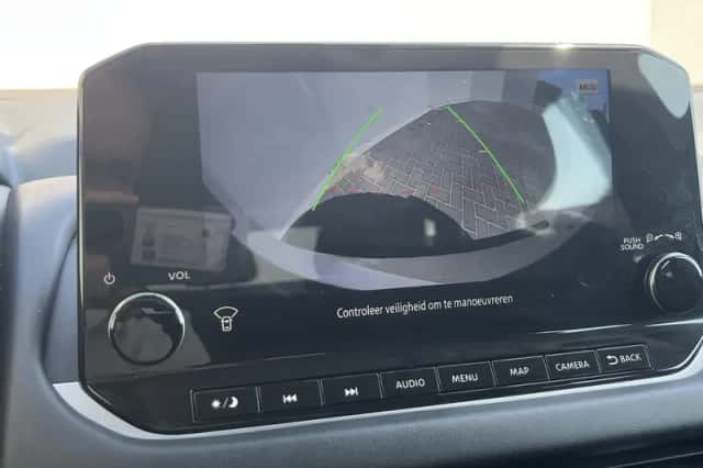 Nissan Qashqai (2021) thumbnail 4