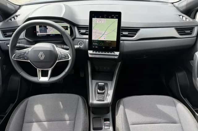 Renault Captur (2025) thumbnail 2