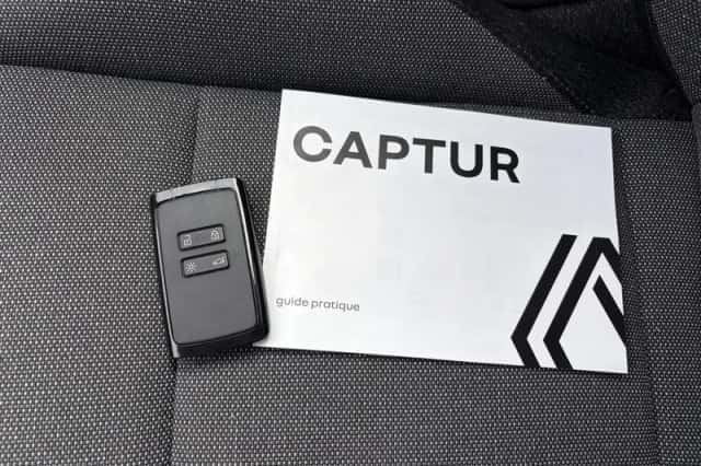 Renault Captur (2025) thumbnail 5