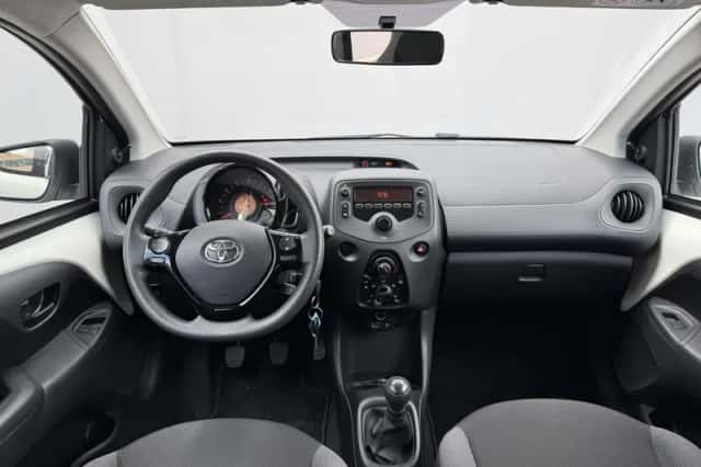 Toyota Aygo (2019) thumbnail 2