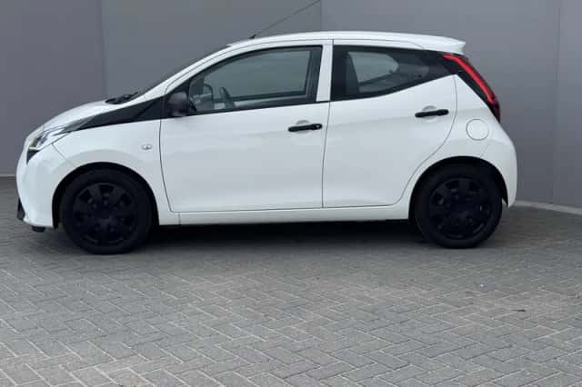 Toyota Aygo (2019) thumbnail 5
