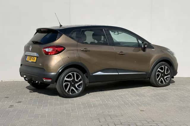 Renault Captur (2016) thumbnail 3