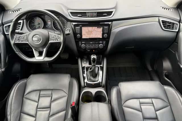 Nissan Qashqai (2021) thumbnail 2