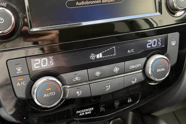 Nissan Qashqai (2021) thumbnail 4