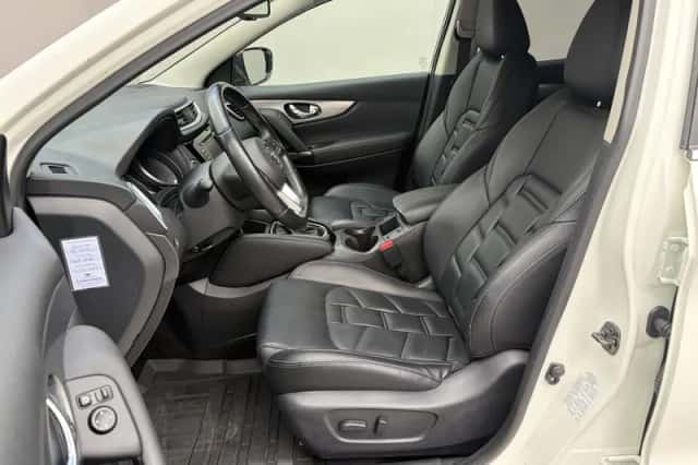 Nissan Qashqai (2021) thumbnail 6