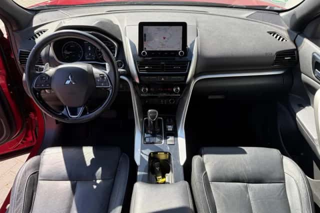 Mitsubishi Eclipse Cross (2022) thumbnail 2