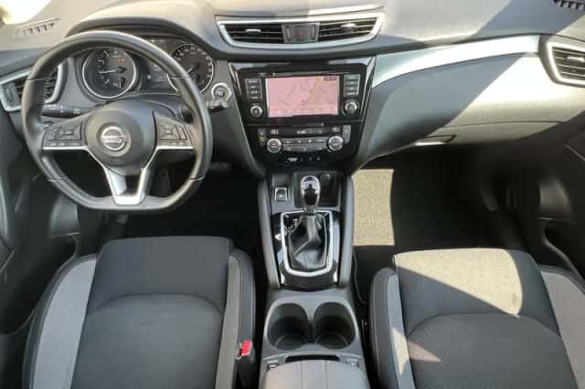 Nissan Qashqai (2019) thumbnail 2