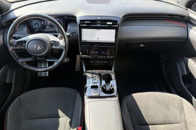 Hyundai Tucson (2023) thumbnail 2