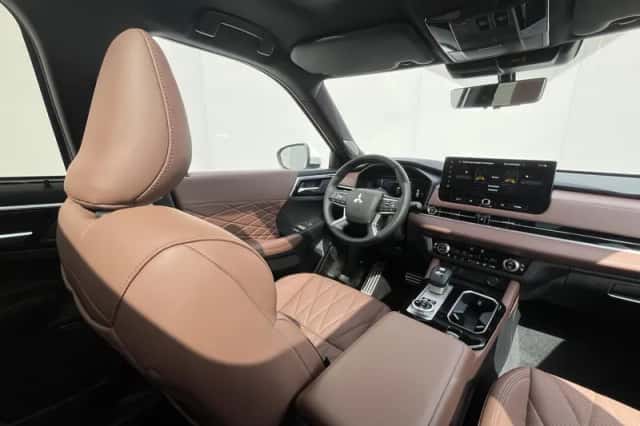 Mitsubishi Outlander (2026) thumbnail 2