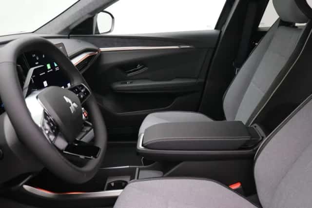 Mitsubishi Eclipse Cross (2026) thumbnail 5
