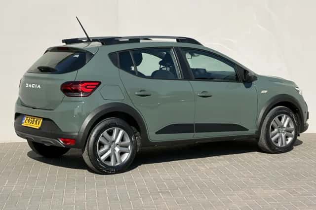 Dacia Sandero Stepway (2023) thumbnail 3
