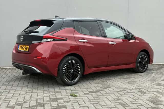 Nissan Leaf (2023) thumbnail 3