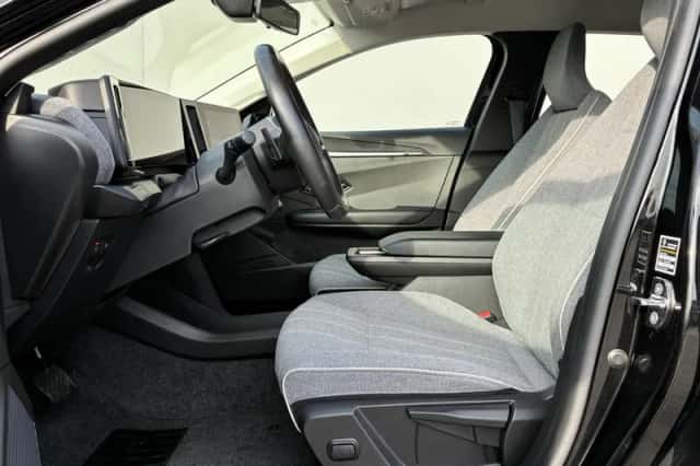 Renault Mégane E-Tech (2022) thumbnail 6