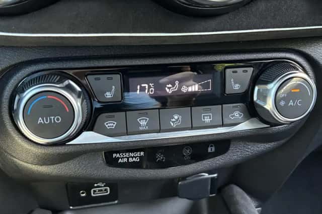 Nissan Juke (2024) thumbnail 4