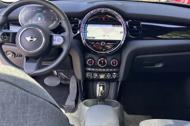 MINI Mini Electric (2022) thumbnail 2