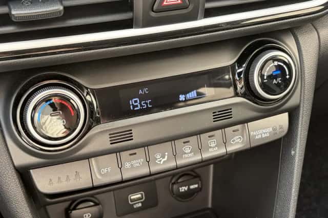 Hyundai Kona (2020) thumbnail 4