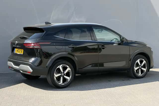 Nissan Qashqai (2021) thumbnail 3