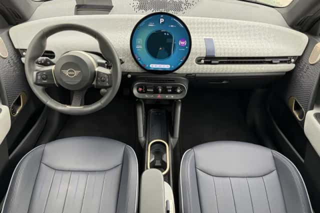 MINI Mini Electric (2024) thumbnail 2