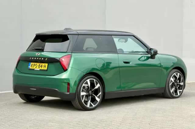 MINI Mini Electric (2024) thumbnail 3