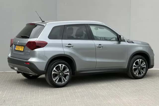 Suzuki Vitara (2023) thumbnail 3
