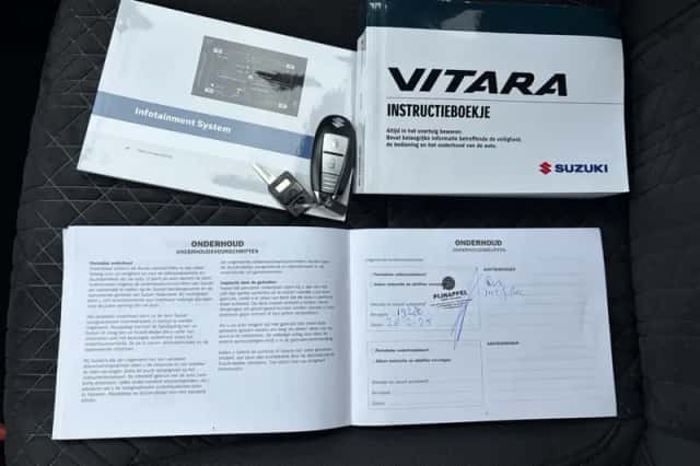 Suzuki Vitara (2023) thumbnail 5