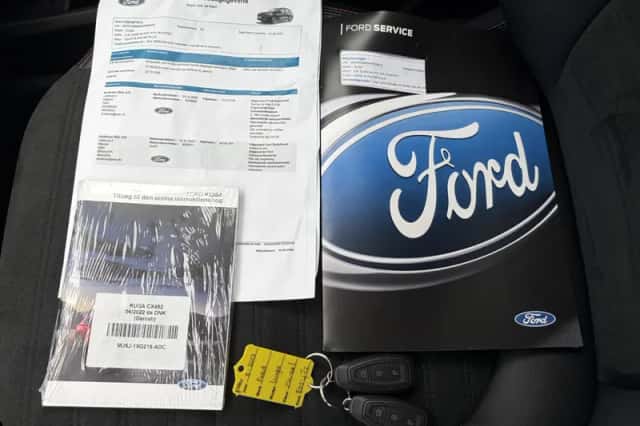 Ford Kuga (2023) thumbnail 5