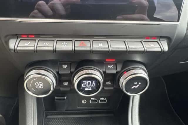 Mitsubishi ASX (2023) thumbnail 4