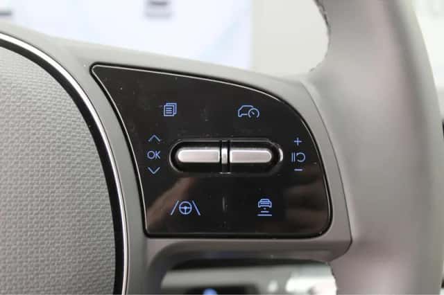 Hyundai Ioniq 5 (2023) thumbnail 12