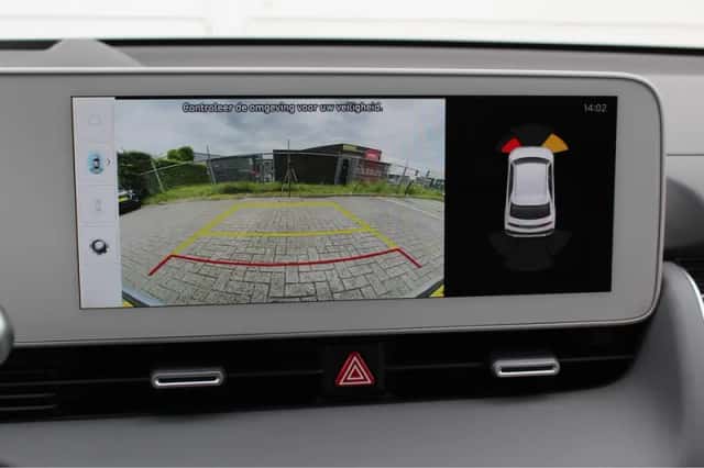 Hyundai Ioniq 5 (2023) thumbnail 10