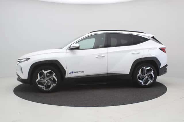 Hyundai Tucson (2024) thumbnail 3