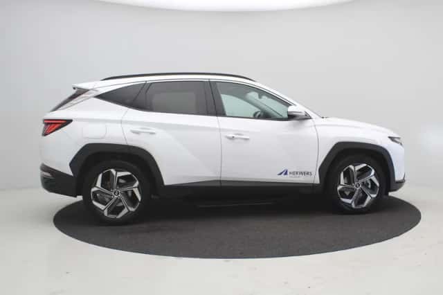 Hyundai Tucson (2024) thumbnail 5