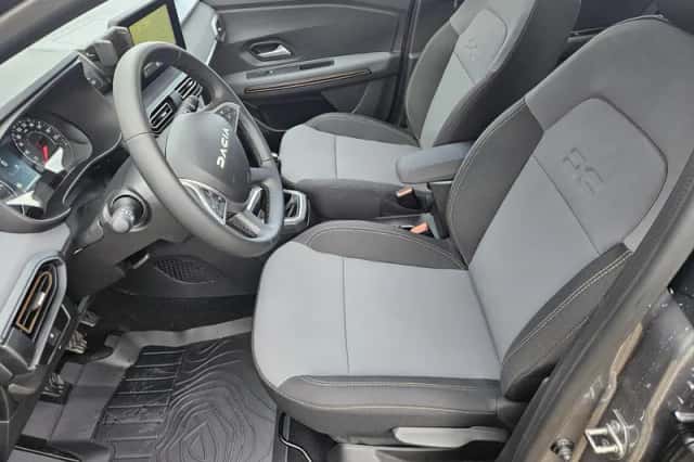 Dacia Sandero Stepway (2025) thumbnail 8