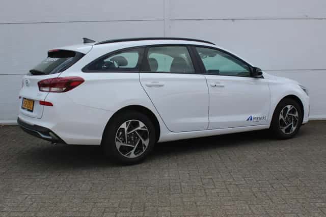Hyundai i30 (2025) thumbnail 3