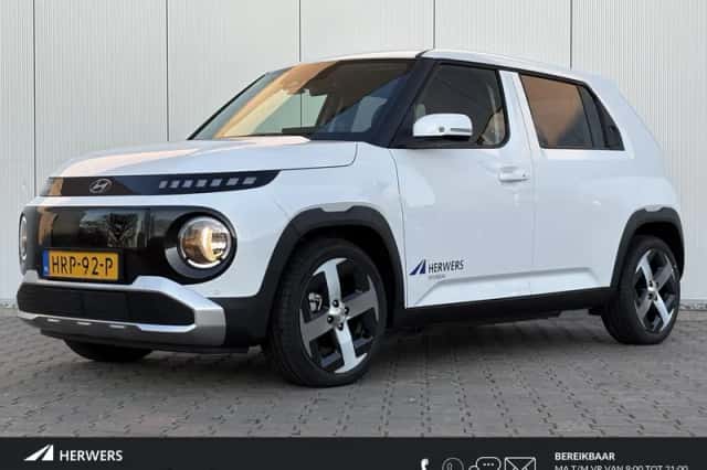 Hyundai Inster (2025) thumbnail 1