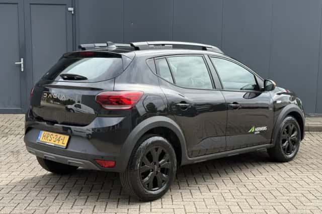 Dacia Sandero Stepway (2025) thumbnail 3