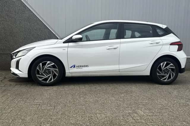 Hyundai i20 (2024) thumbnail 35