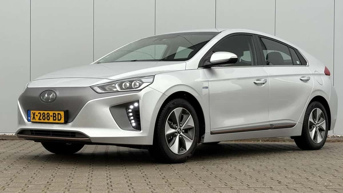 Hyundai Ioniq (2017) — foto 1