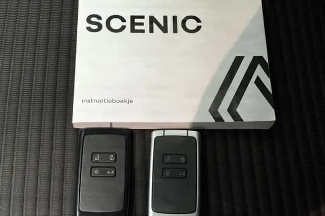 Renault Grand Scénic (2023) thumbnail 4