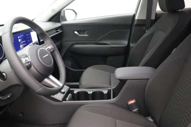 Hyundai Kona (2025) thumbnail 4