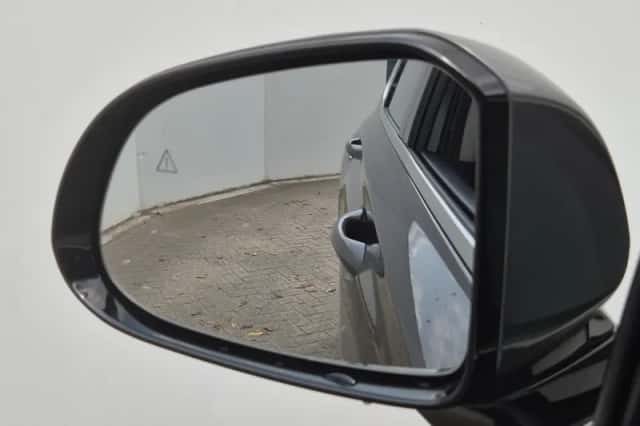Hyundai Santa Fe (2022) thumbnail 32