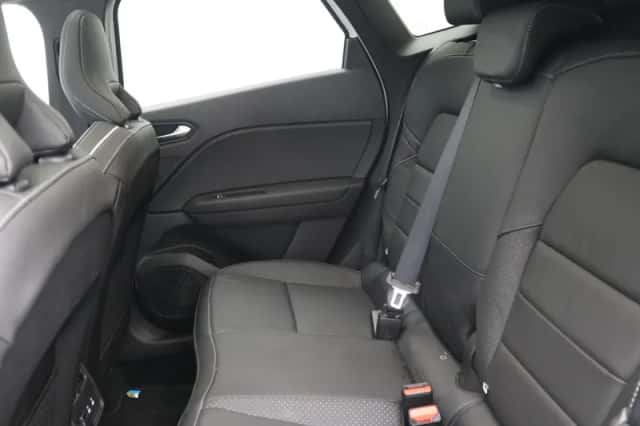 Mitsubishi Grandis (2025) thumbnail 5