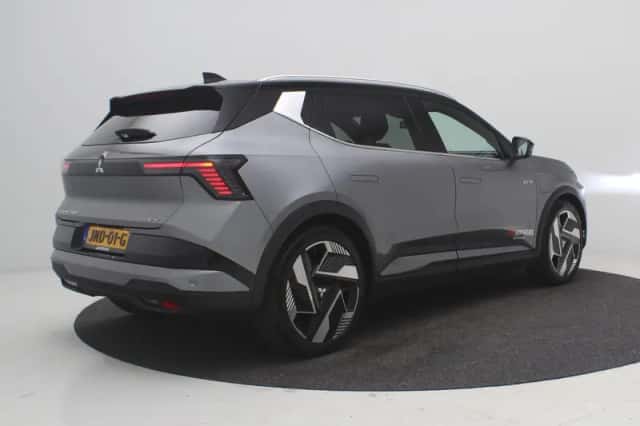 Mitsubishi Eclipse Cross (2025) thumbnail 3