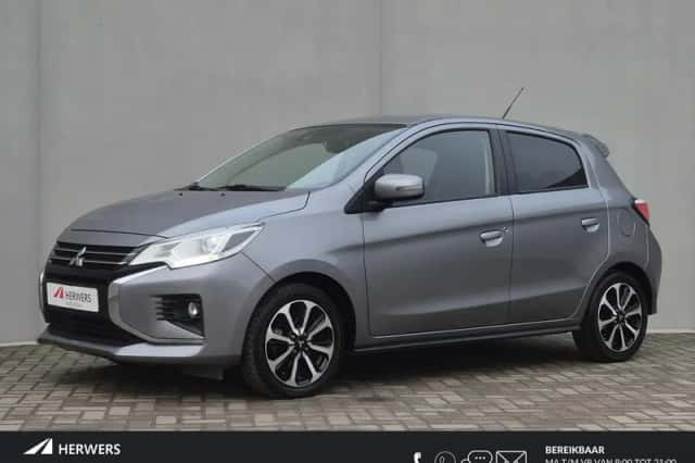 Mitsubishi Space Star (2022) thumbnail 1