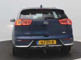 Kia Niro (2017) thumbnail 23