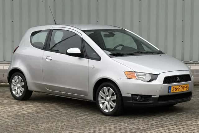 Mitsubishi Colt (2011) thumbnail 5
