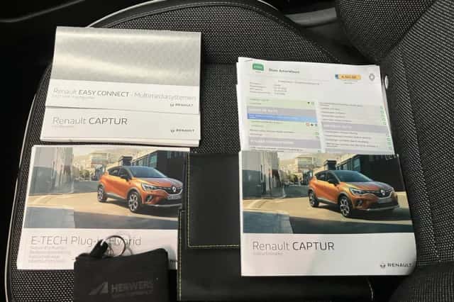 Renault Captur (2021) thumbnail 5